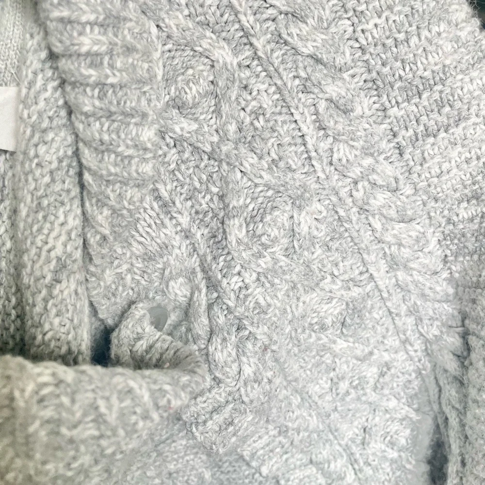 Gap Kids unisex gray Cardigan size 5 Holiday chunky Cotton Wool Knit classic